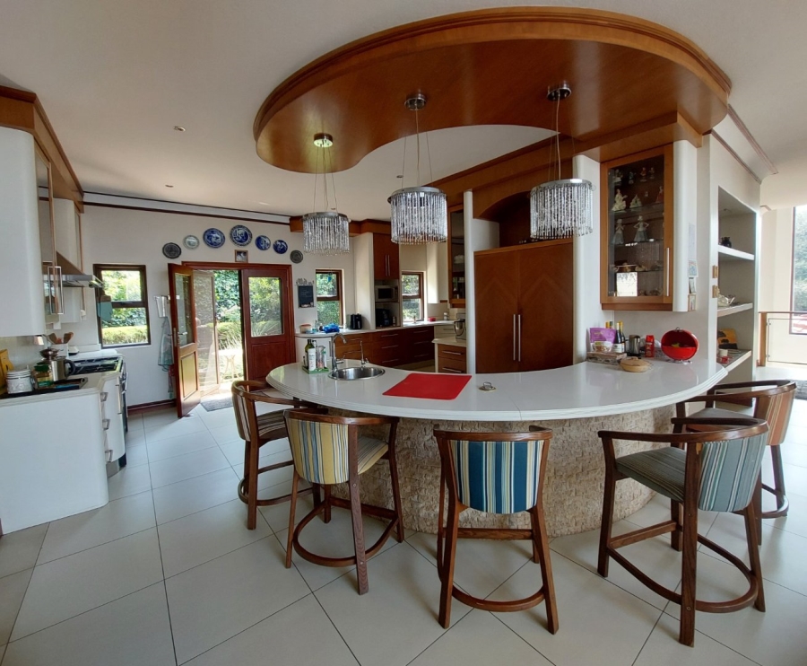 6 Bedroom Property for Sale in Birdwood Estate North West